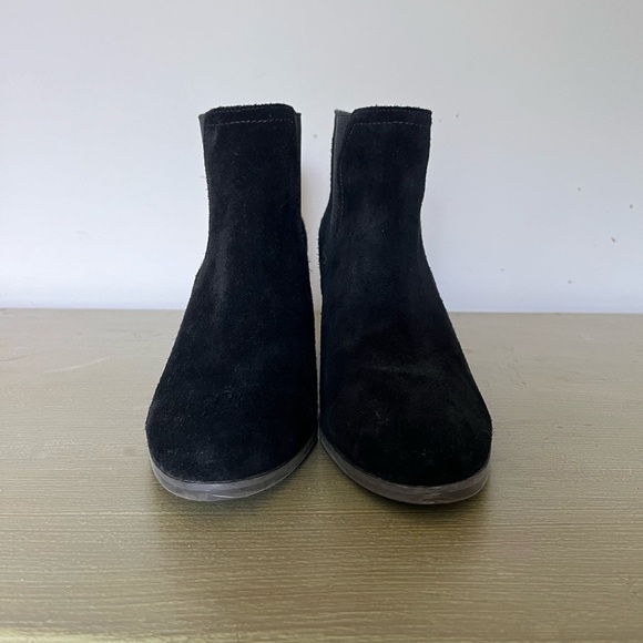 Lucky Brand Black Suede Block Heel Ankle Boots Fall Booties - Picture 3 of 8